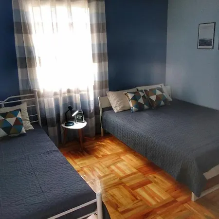 Apartament Grivas House